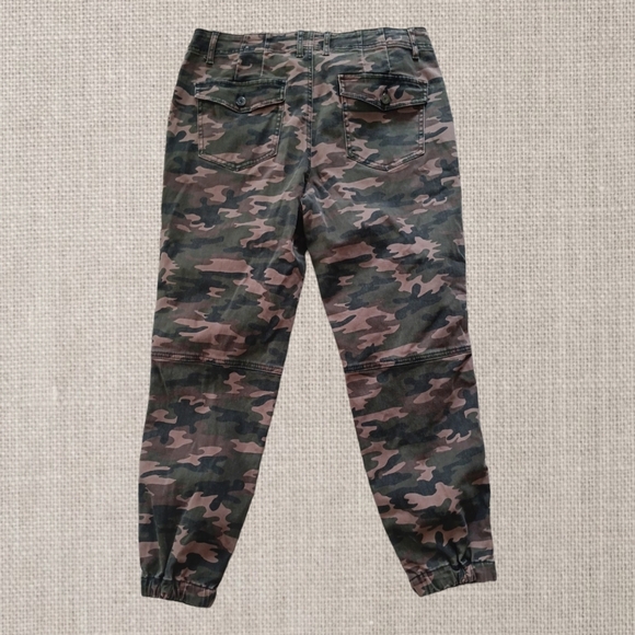 White House Black Market Green Camoflouge Utility Slim Ankle Jogger Pants Size 8 - Picture 4 of 12
